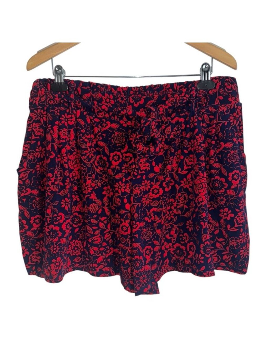 Terra & Sky Knit Elastic Waist Pull On Shorts Plus Sz 2X Navy Red Floral Cottage